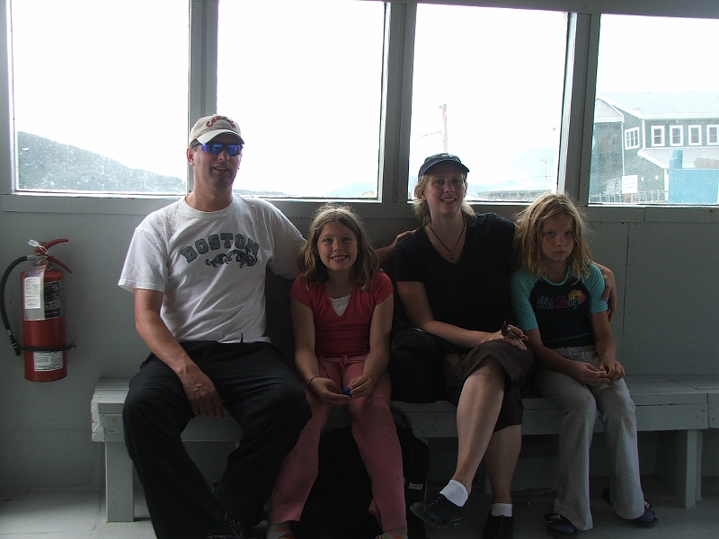 NFLD_drive_to_and-viking_settlement 663.jpg - hey... this is the family on a boat